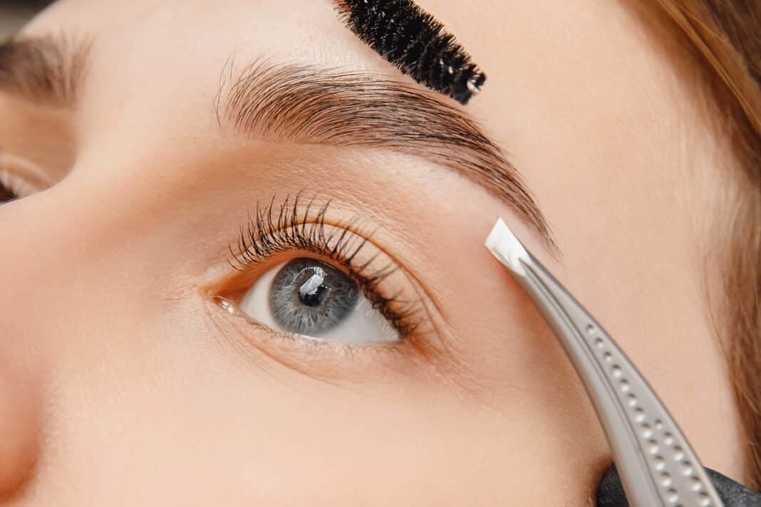 Tout Savoir Du Brow Lift Pour De Beaux Sourcils Le Mag Beaut